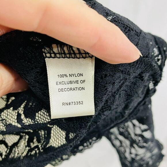 Pout Sexy Black Floral Lace Top Open Front Lingerie Small - Picture 6 of 8